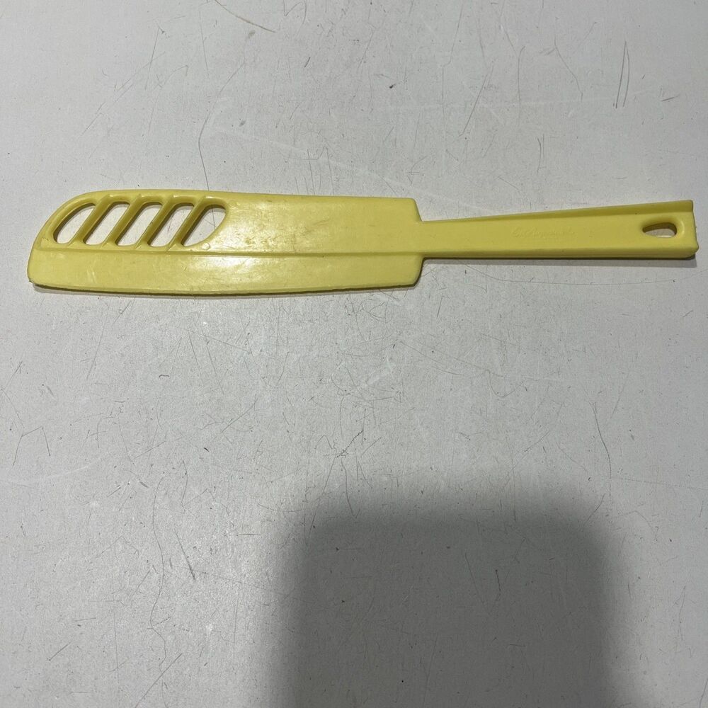 Yellow︱Vintage︱Quick Beater Scraper Tool︱Kitchen︱Baking︱10.5 inch︱Stanley